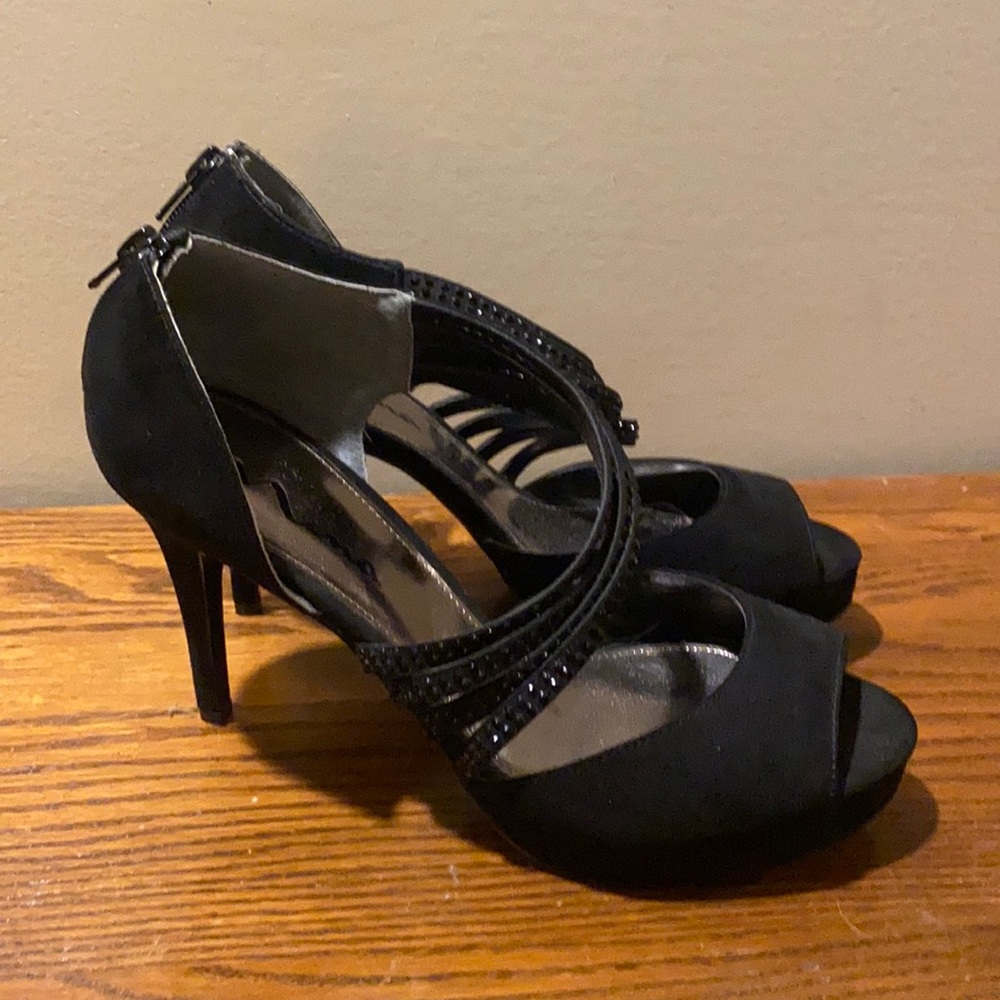 Touch of Nina platform heels